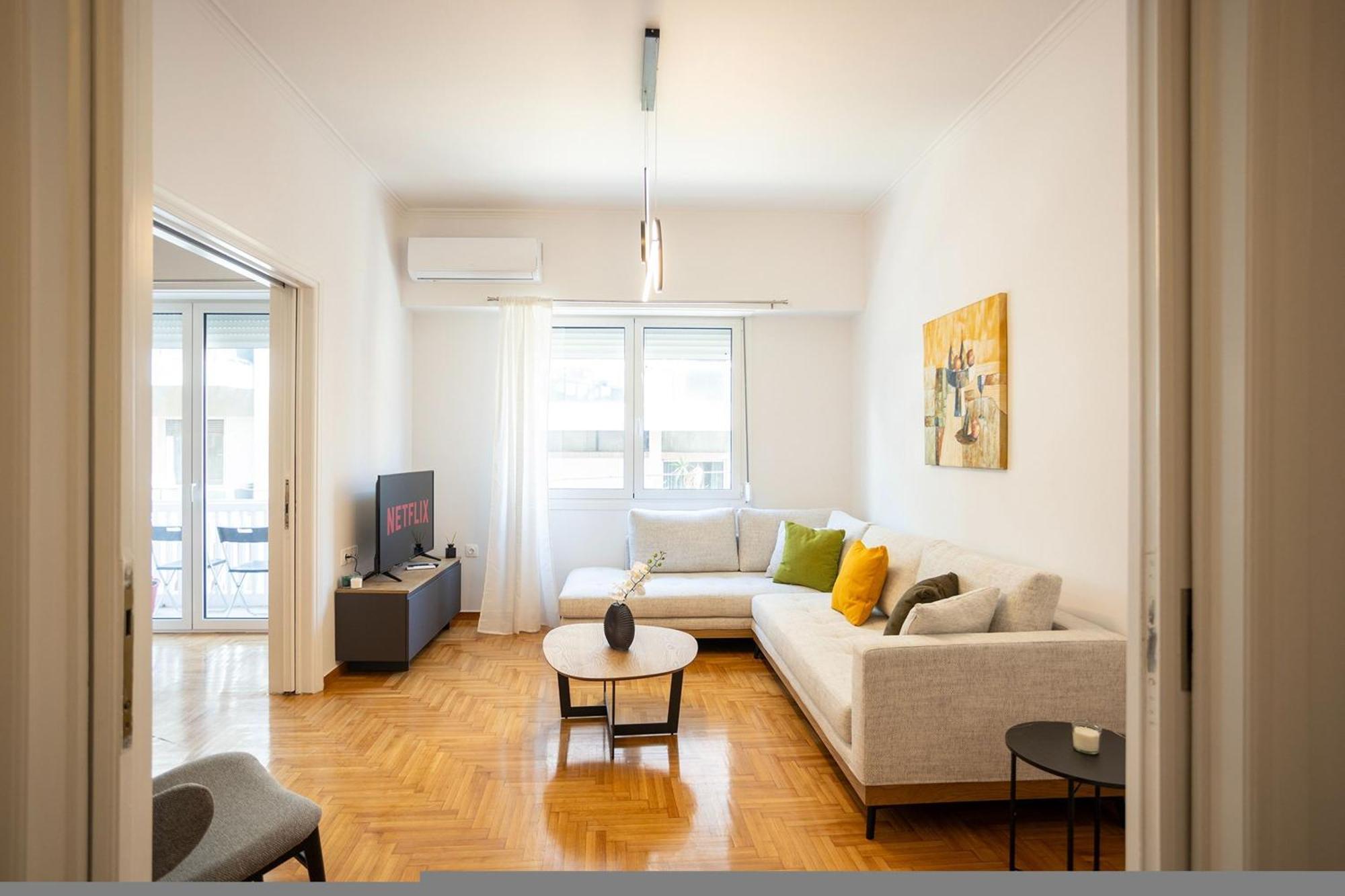Apartment Elegant 3-bedroom Retreat In The Heart Of Kolonaki